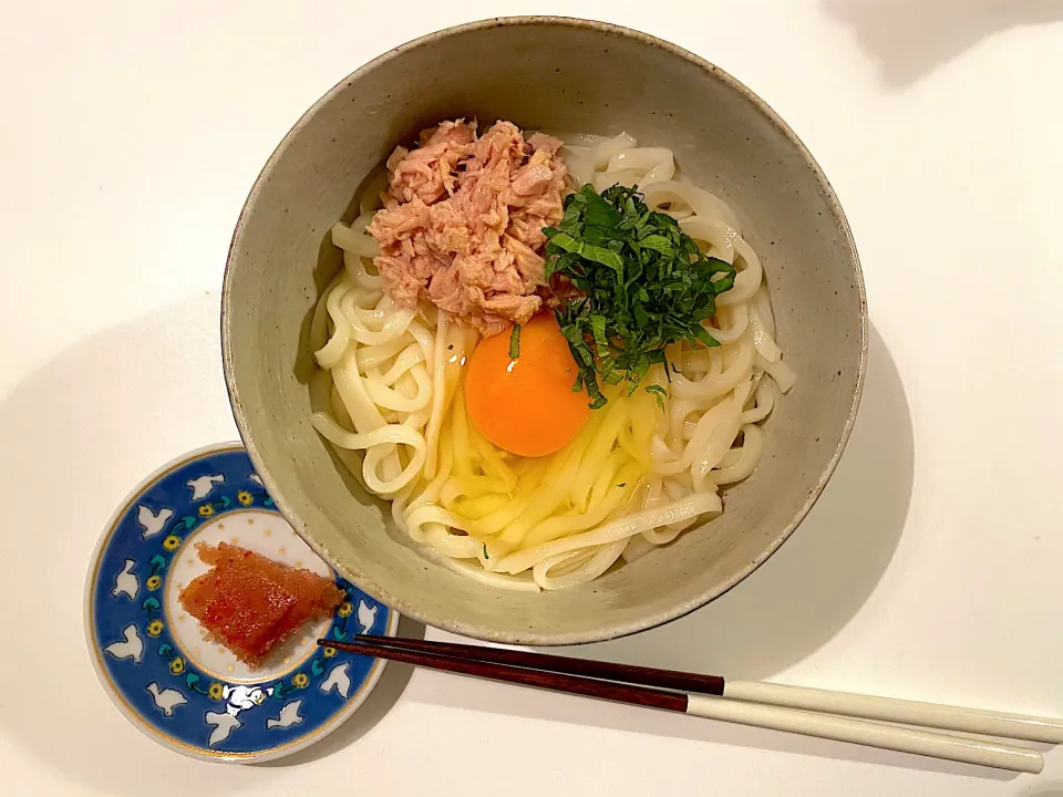 大葉ツナのせ釜玉うどん|みきちごさん