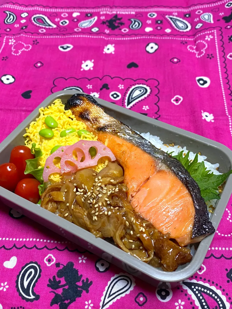 息子のお弁当(リク､鮭食べたい😀)|かあたんさん