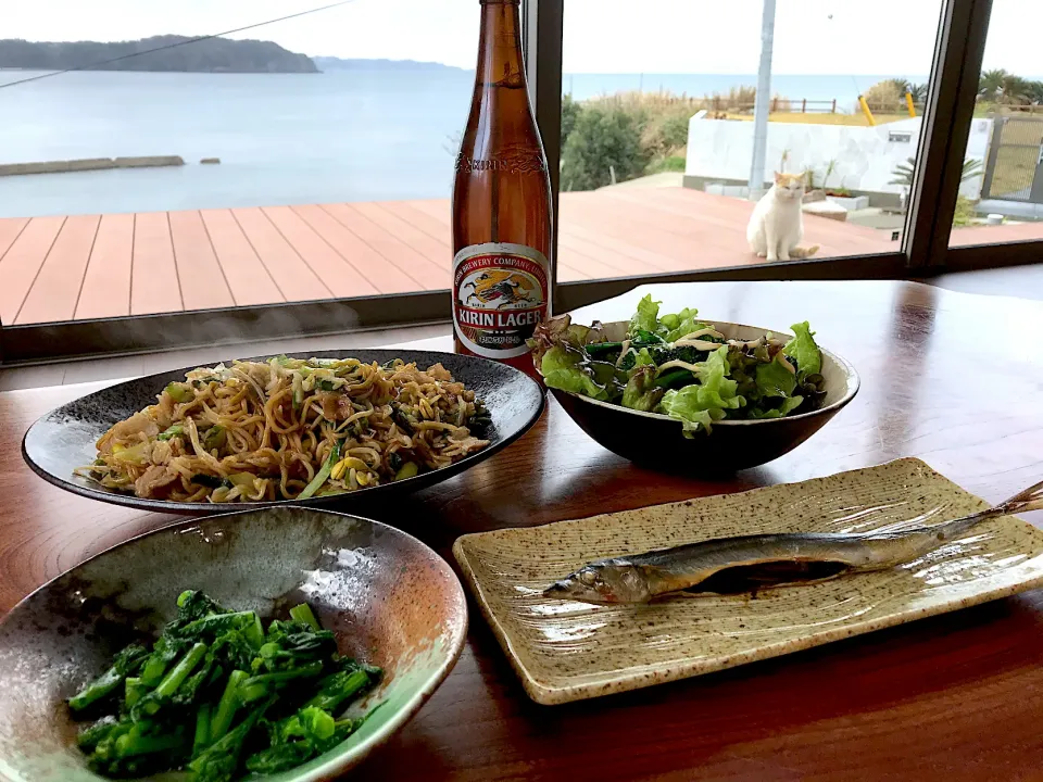 Snapdishの料理写真:2021.3.7 焼きそば飯ランチ🍻🍻🍻|ゆみずさん