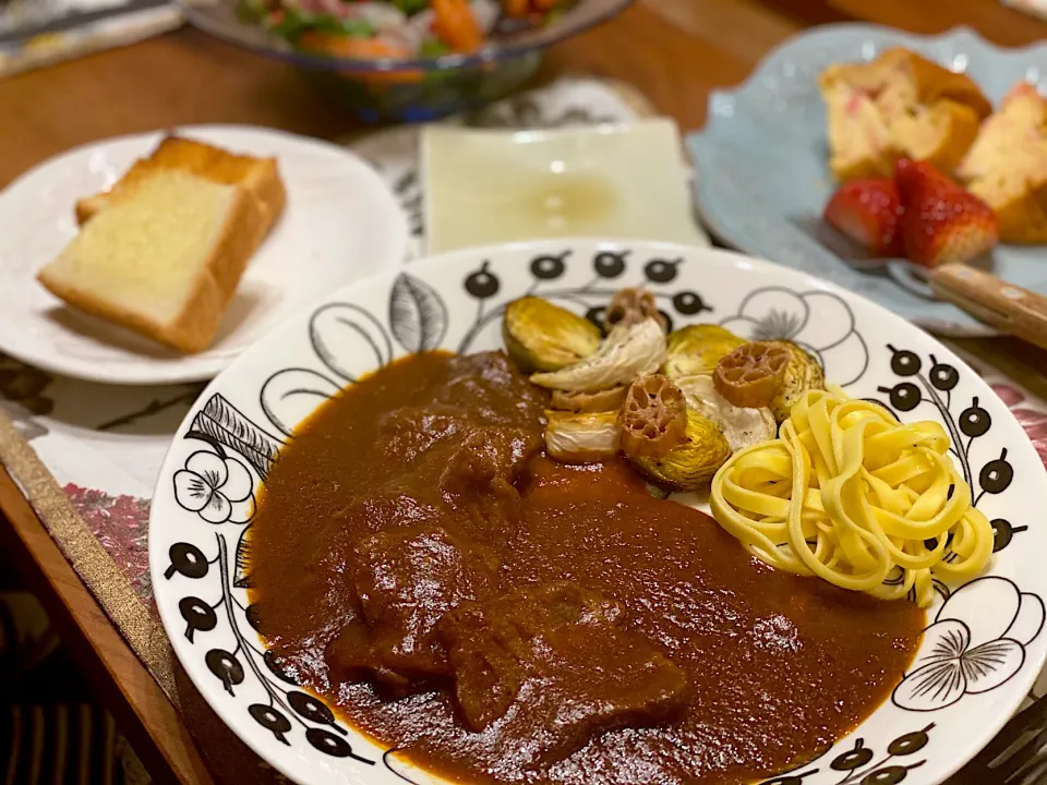 牛タンの赤ワイン煮込みグリル野菜添え🍴|まめすけ。さん