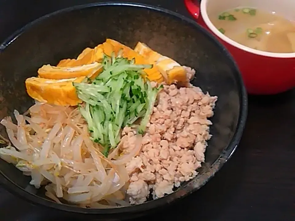 三色丼|奥海さん