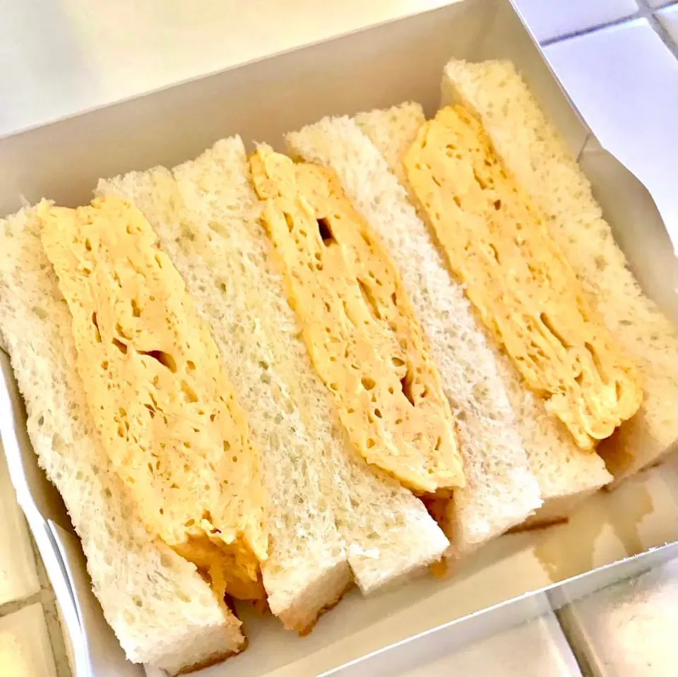 Tamago Sando (Layered Omelette Sandwiches)|gonbenさん