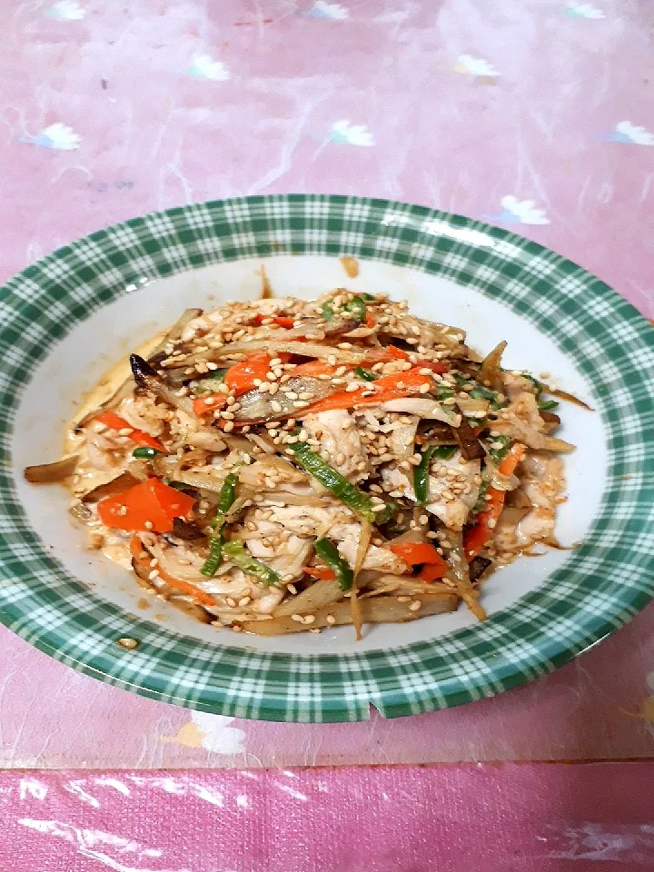 鶏肉ササミと野菜のゴマドレッシングの和え物|横地　彩さん