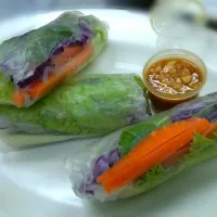 Snapdishの料理写真:Vietnamese Vegetable Paper Roll With Peanut Butter Honey Soy|Wan Syah Putraさん