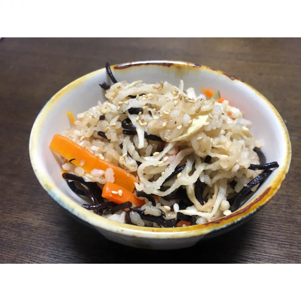 切干大根と人参とひじきの炊き込みご飯🥕|Makigelinaさん