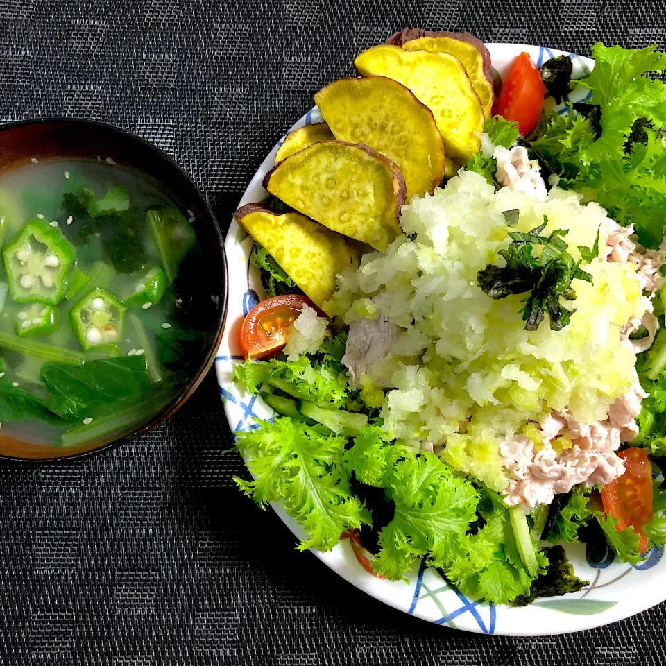 夜ごはん☆わさび菜の豚しゃぶサラダ☆わかめとオクラの中華スープ|Manaさん