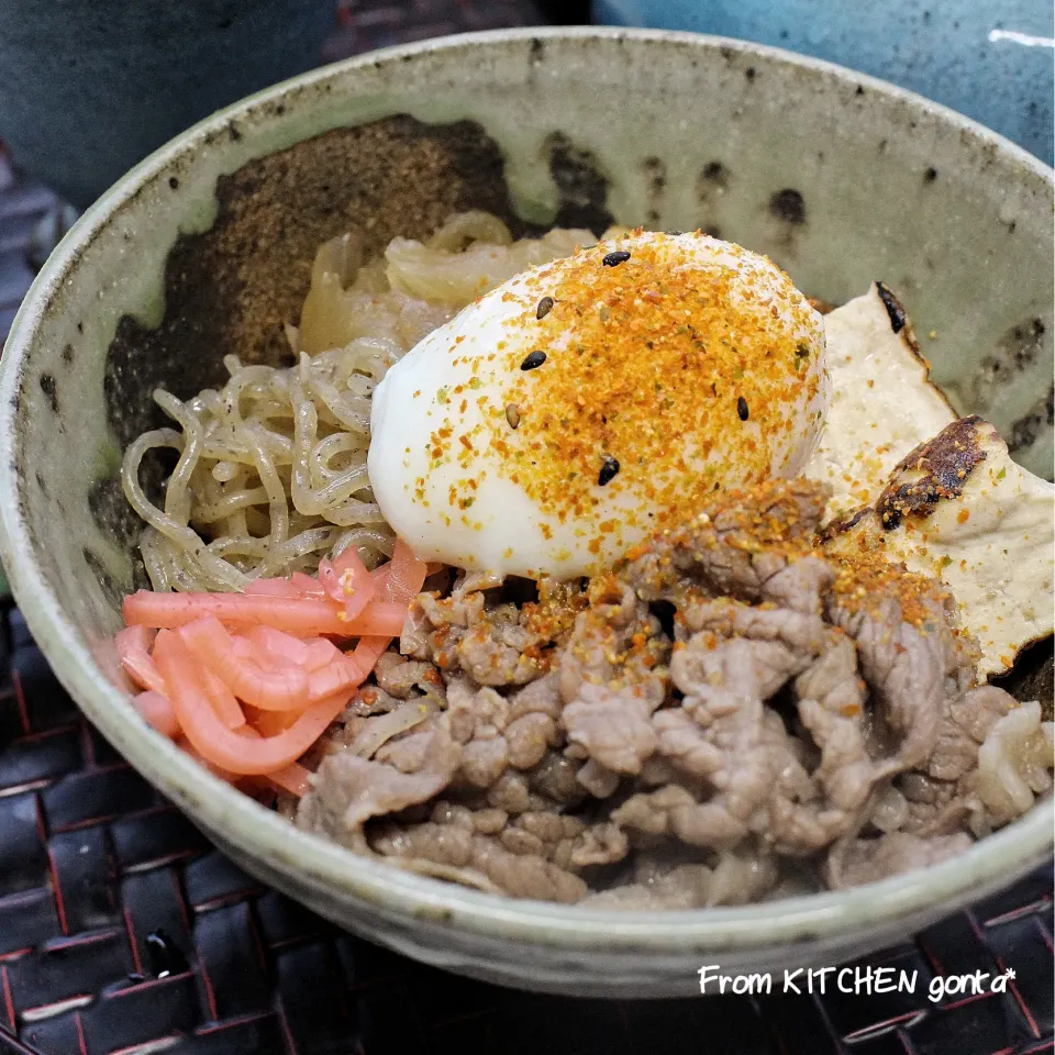 我が家のズボラ飯✨ちょっとかさ増し‼︎牛すき煮丼♬﻿|gonta*さん