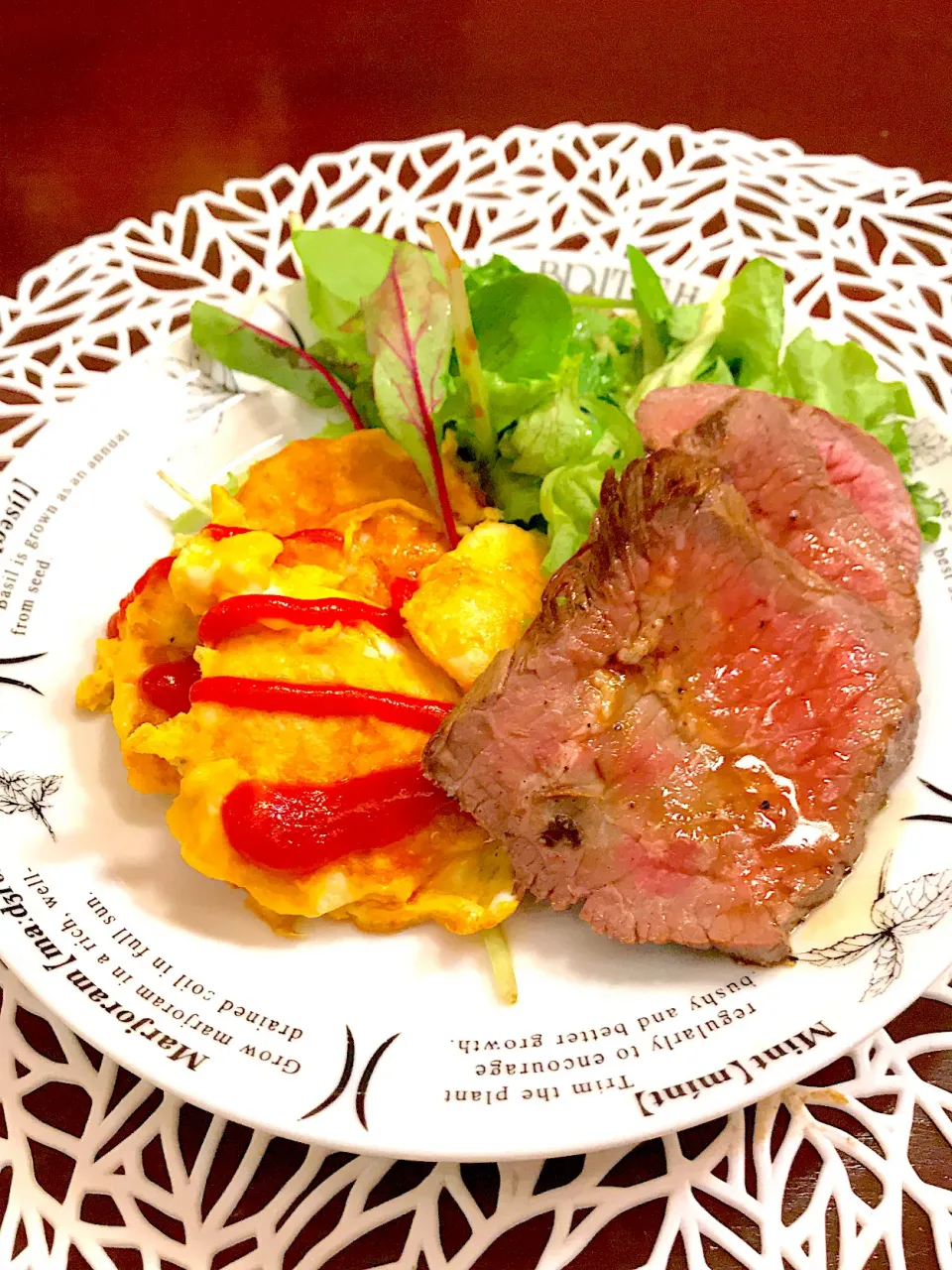 チキンピカタとローストビーフ|とみぃさん