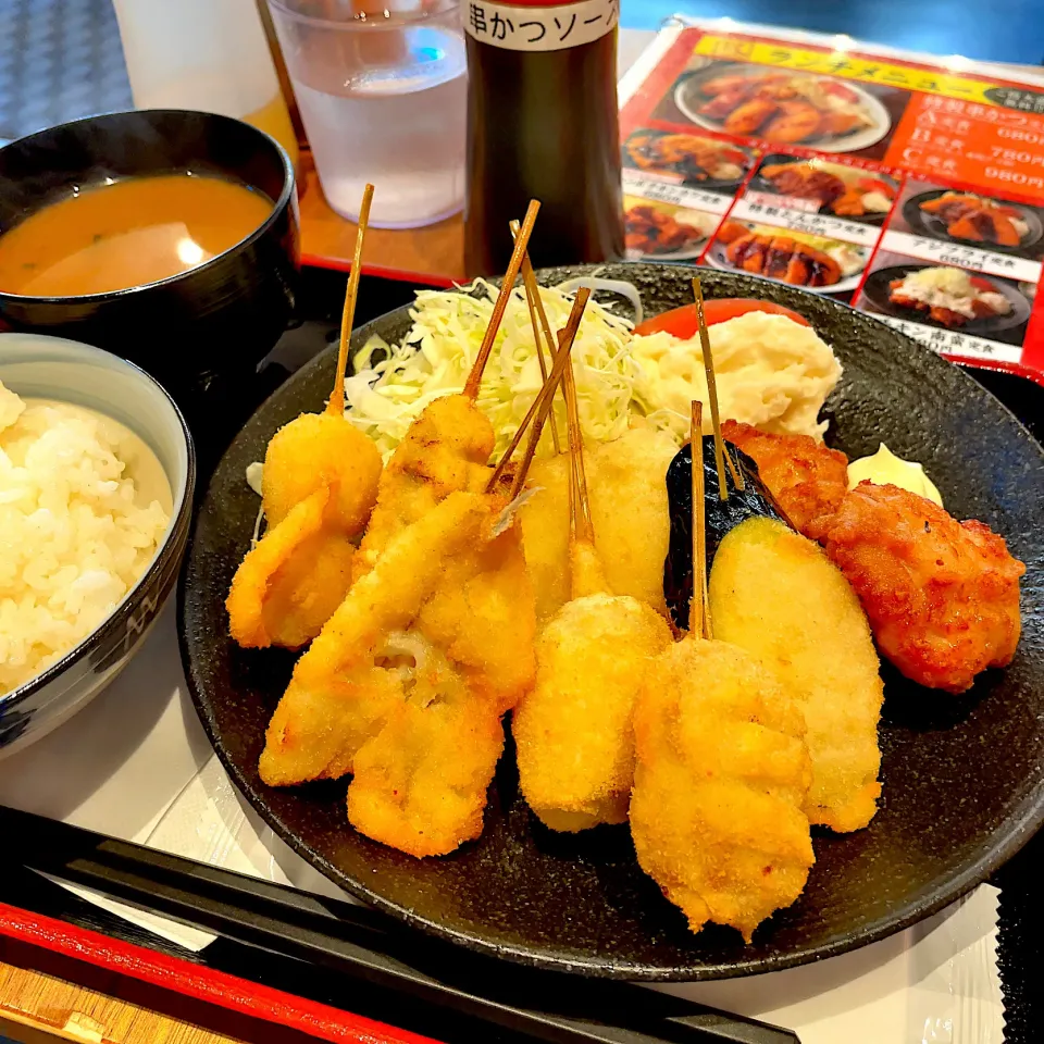 Snapdishの料理写真:特製串かつ定食（B定食）|T. Wonderさん