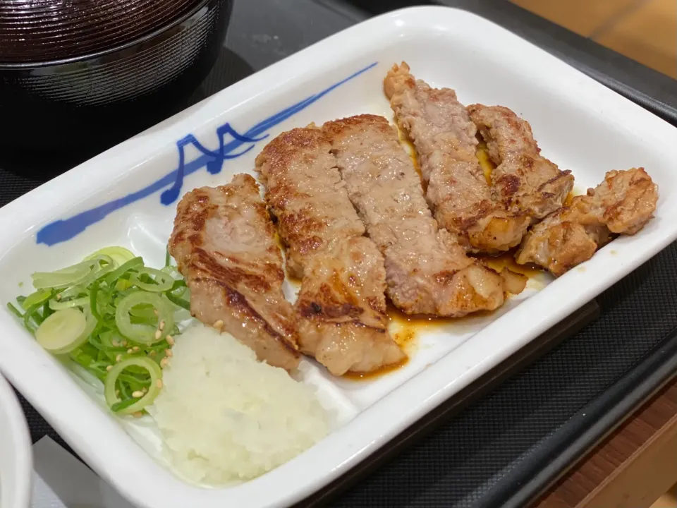 松屋　阪神西宮店　厚切り豚焼肉定食|ddr3rdmixさん