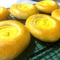 Sourdough discard custard bun|Faye Chawさん