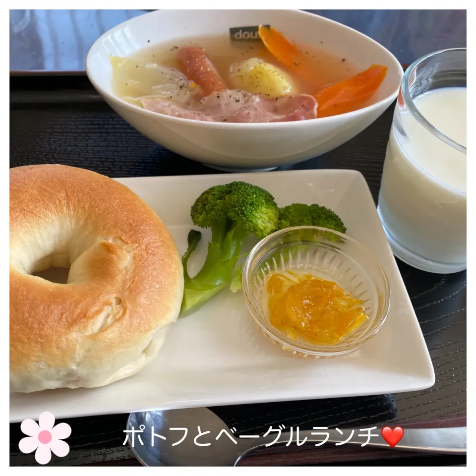 ポトフとベーグルランチ❤️|いのっちさん