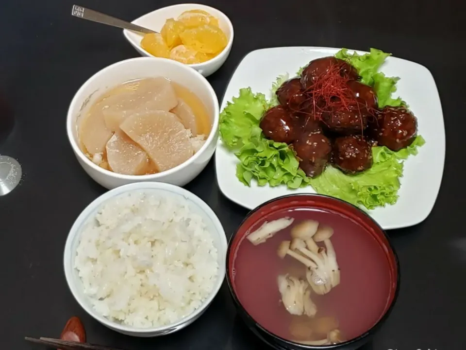 Snapdishの料理写真:肉団子の照り焼き|Yukiさん