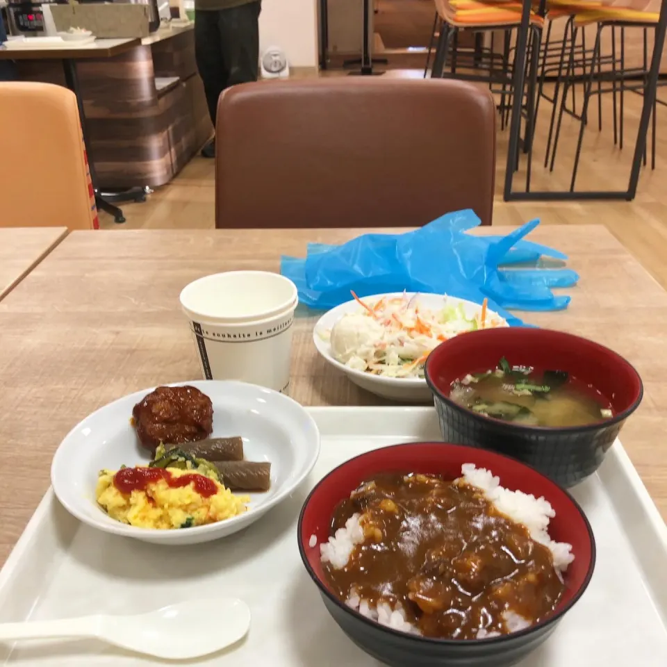 出張中の朝食😋|すかラインさん