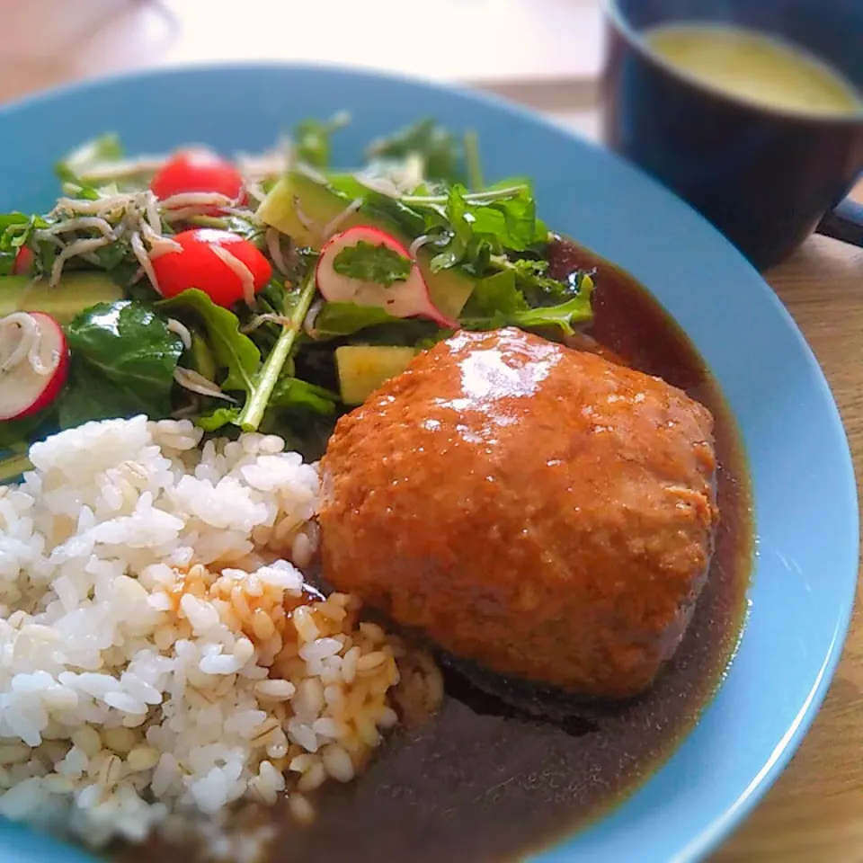 Snapdishの料理写真:昼ごはん🌻ハンバーグ定食|Rie*さん