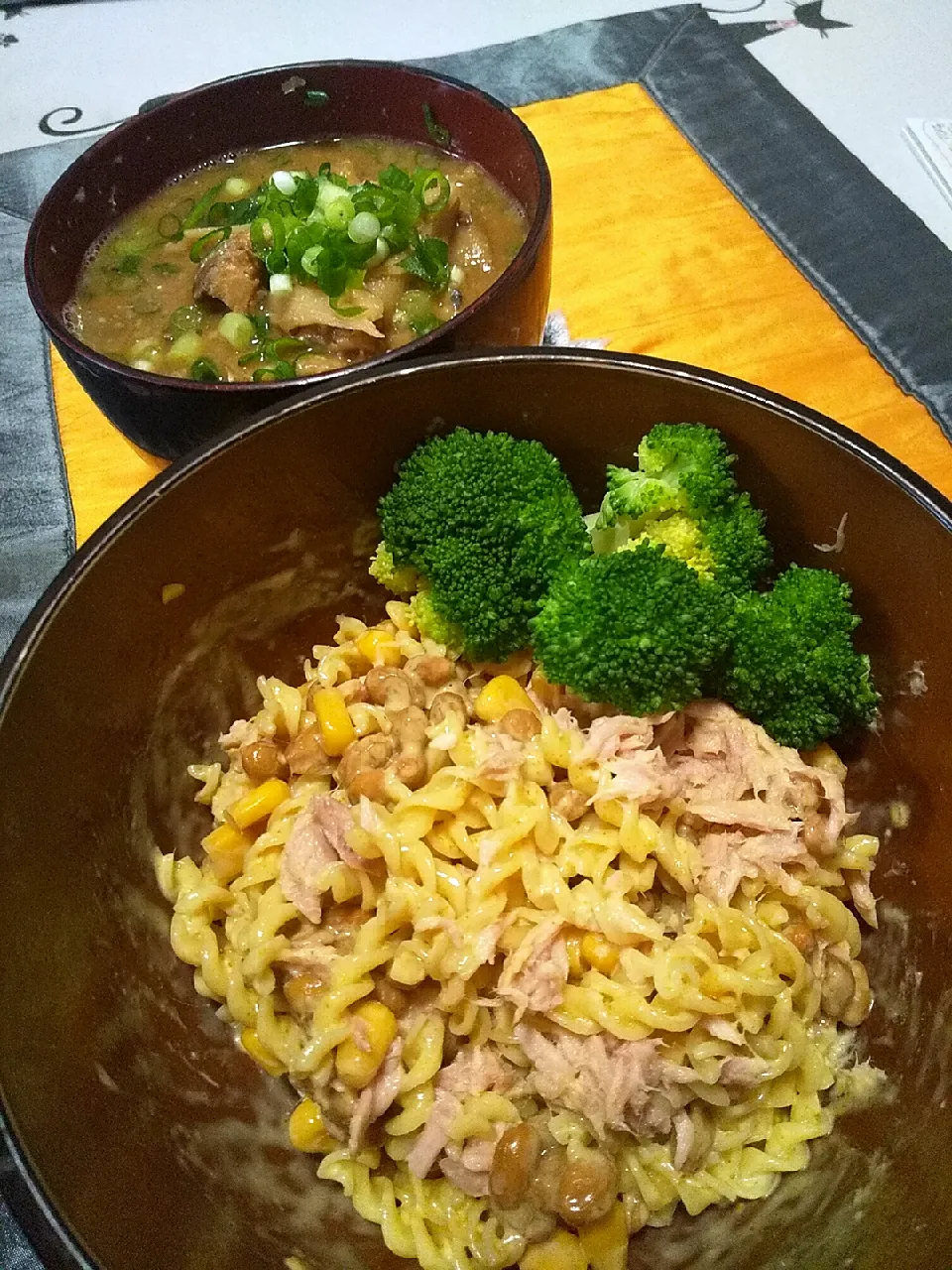 今日のお昼ごはん
※ツナコーン納豆マカロニのカレーマヨネーズサラダ
※鯖と舞茸の粕汁|れあMIXさん