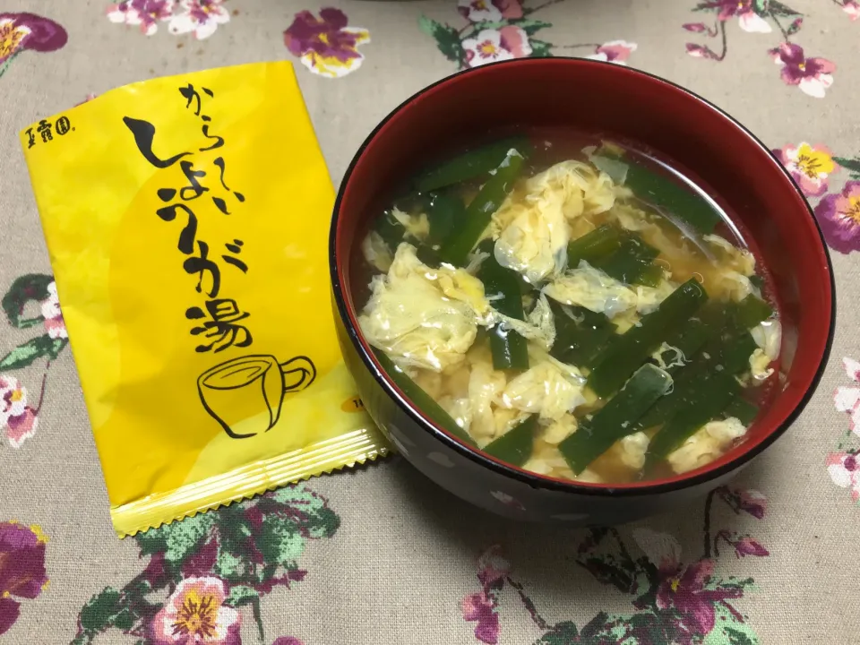 Snapdishの料理写真:から〜いしょうが湯のニラ卵お吸い物|Misako Kojimaさん