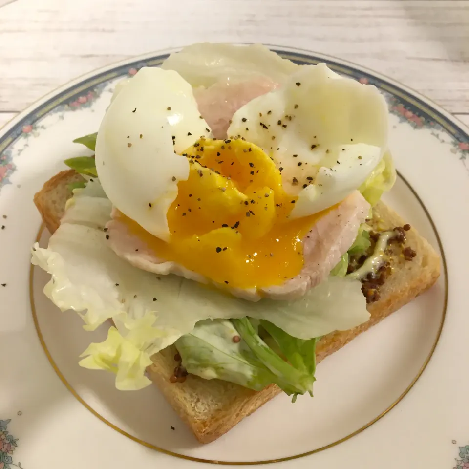 鶏ハムとゆで卵の親子サンド|はるさん