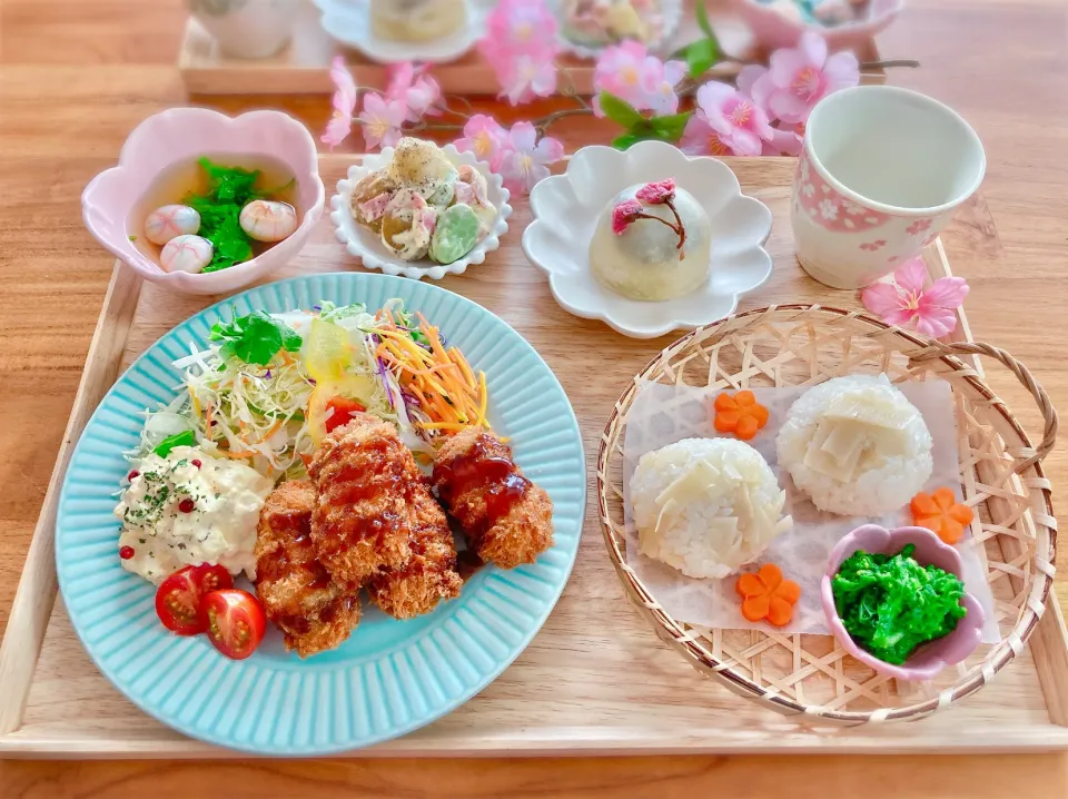 Snapdishの料理写真:牡蠣フライ定食|yukiさん