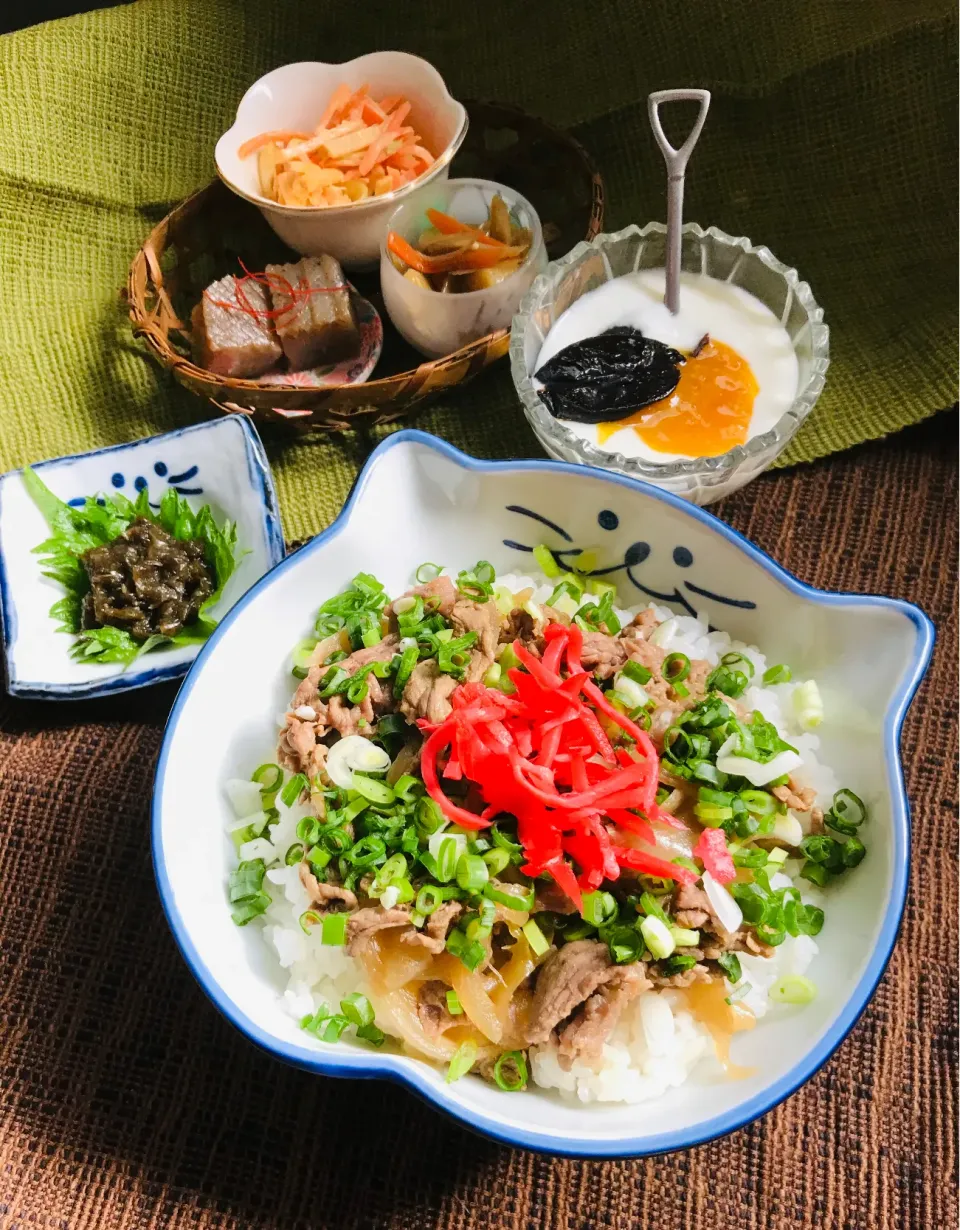 「牛丼と海苔の佃煮」|バシュランさん