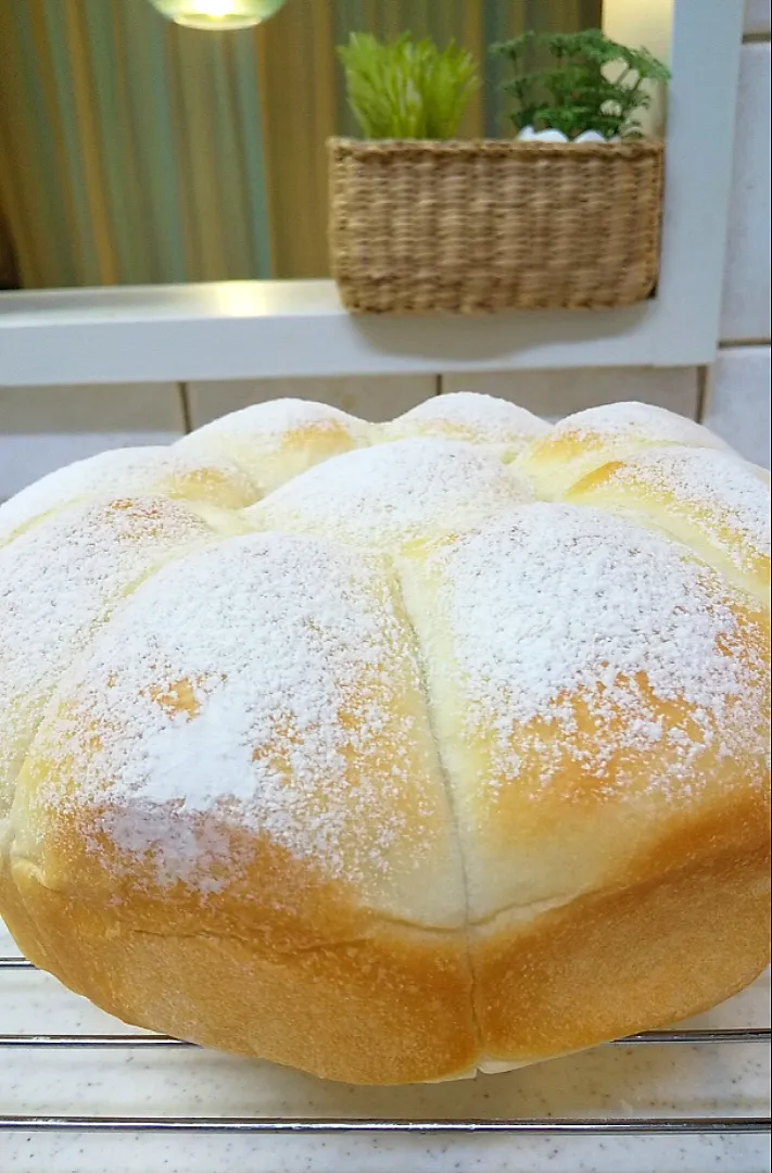 Snapdishの料理写真:チョコマシュマロのちぎりパン❗️|かずにゃさん