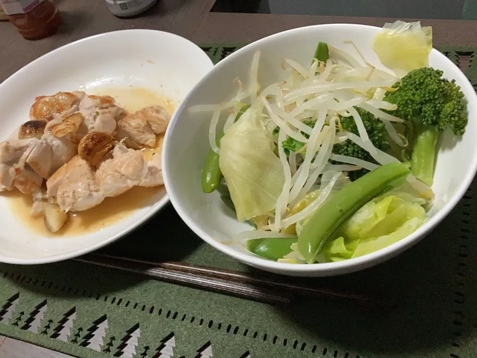 Snapdishの料理写真:温野菜and鷄のもも肉|秩父のゆうちゃさん