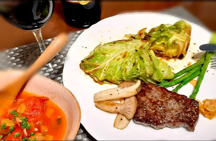 メインはキャベツステーキ🥬
ミネストローネ🍅|びせんさん