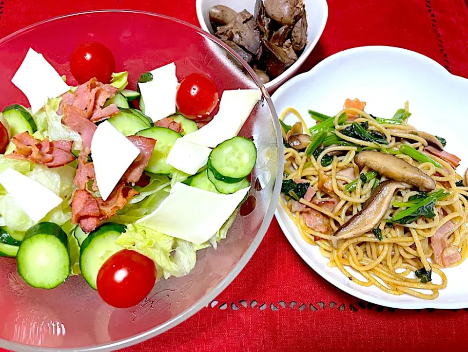 ほうれん草と椎茸とベーコンの和風パスタ＆サラダ＆鶏レバー煮|やんやんさん