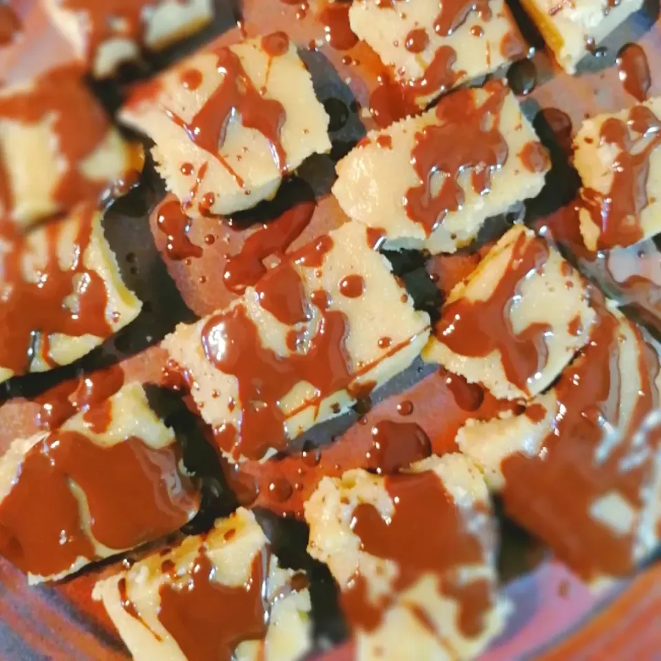 Chocolate covered condensed coconut milk vegan fudge chunks|David_cooks_and_eatsさん