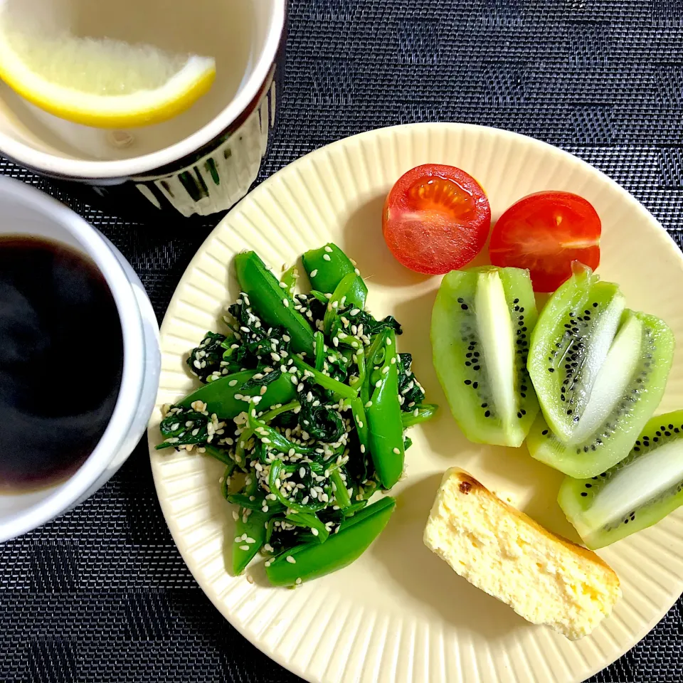 朝ごはん☆ほうれん草とスナップエンドウの胡麻和え|Manaさん