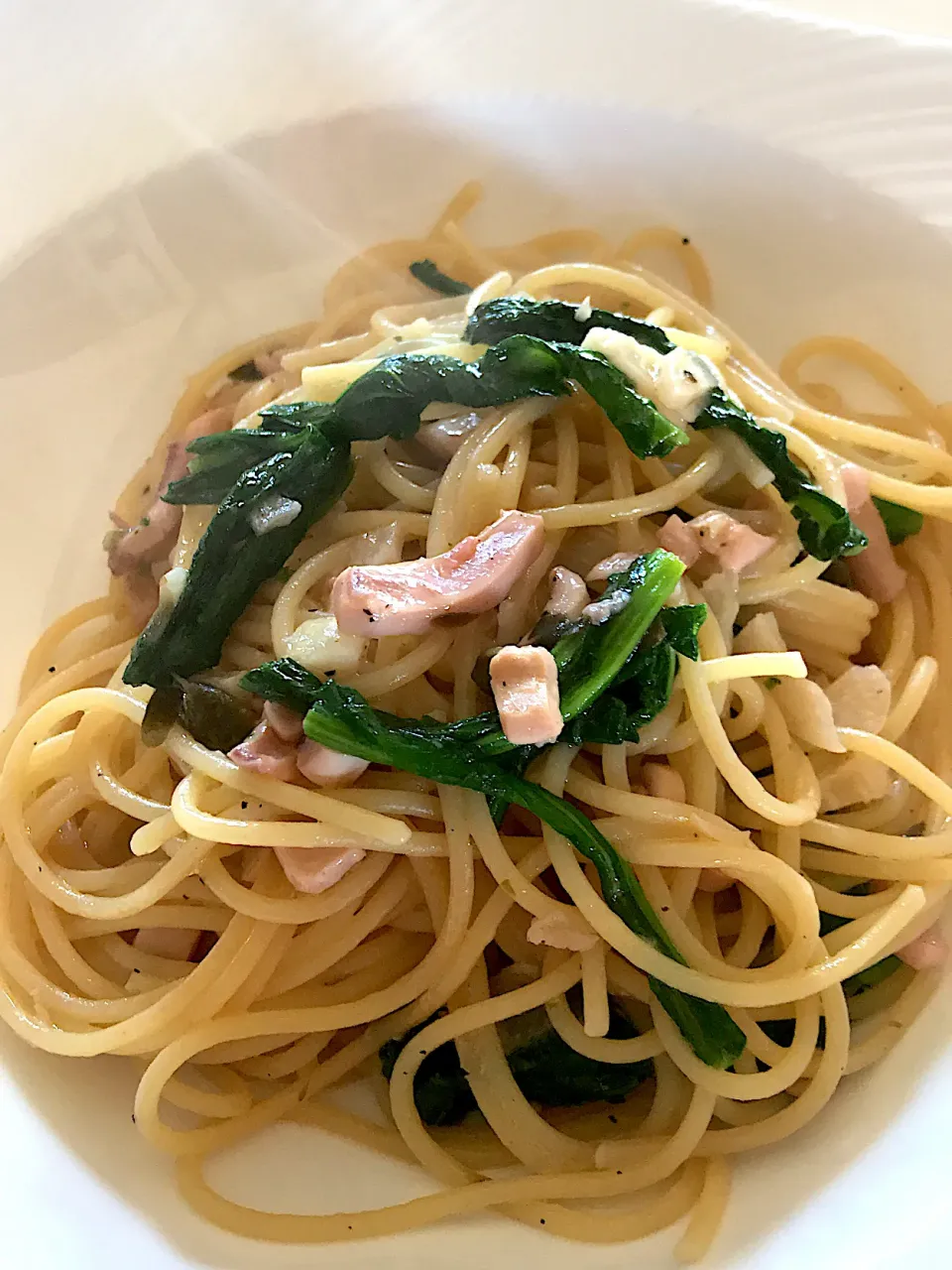 いかの塩辛と菜の花のパスタ😋|ノムリエさん