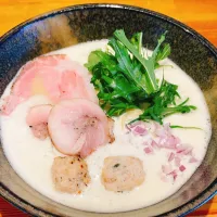 Snapdishの料理写真:濃厚鶏白湯|中華蕎麦 銀時さん