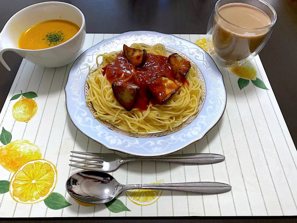 Snapdishの料理写真:余った揚げなすミートソースパスタ|Ari’s Channelさん