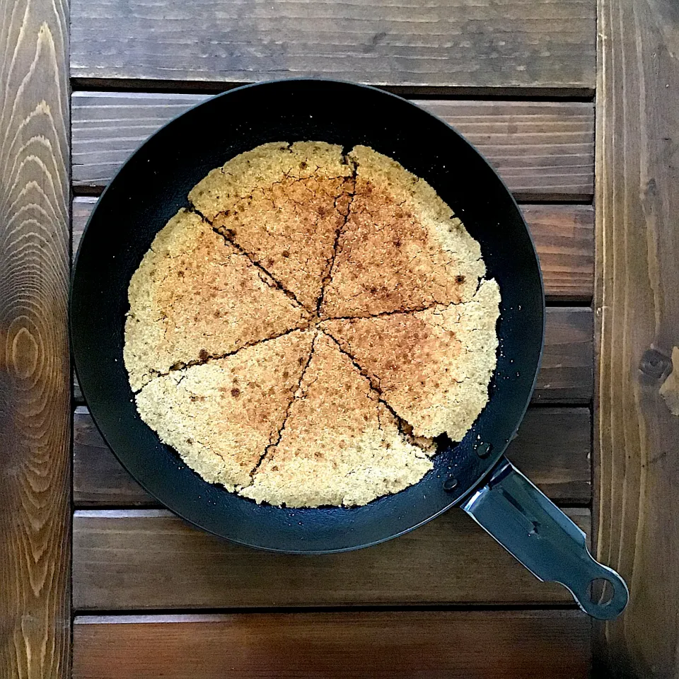 Snapdishの料理写真:フライパンクッキー🍳　　　　　　きなことおからの和風クッキー|🌿𝚌𝚑𝚎𝚛𝚗𝚘🥄さん