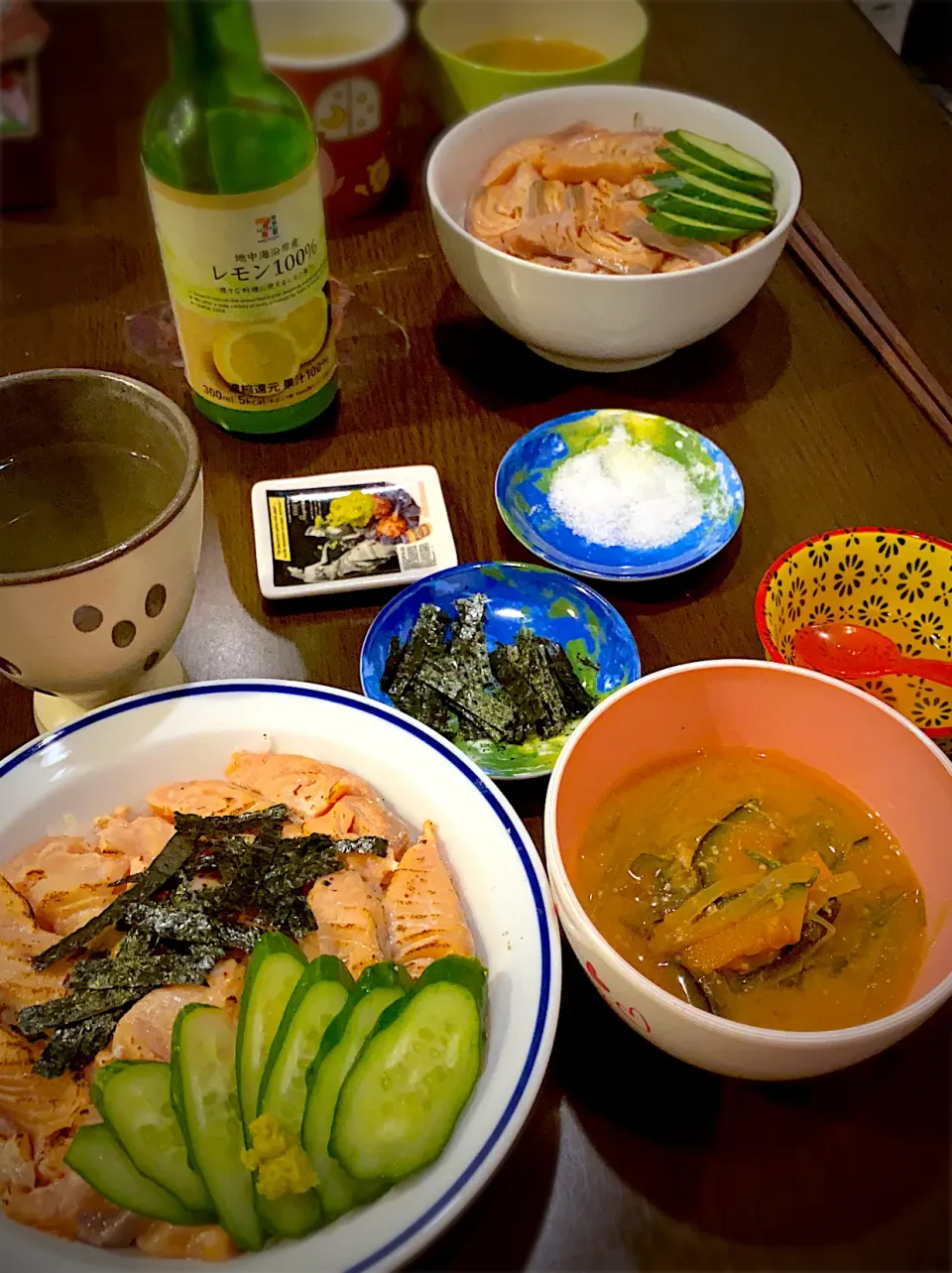 炙りサーモン丼　かぼちゃと大根のお味噌汁　　お茶🍵|ch＊K*∀o(^^*)♪さん