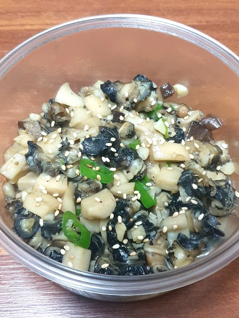 sautéed snail w/mushroom|gabbysnowさん