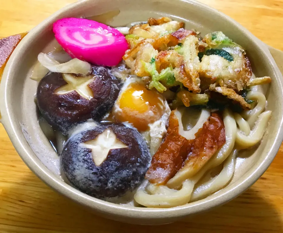 Snapdishの料理写真:鍋焼きうどん|Daikiさん