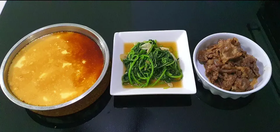 Steamed eggs🥰Spinach😋Grilled Wagyu🤪😋
Sunday Dinner 🍚 🤤😍😋 14.3.2021|🌷lynnlicious🌷さん