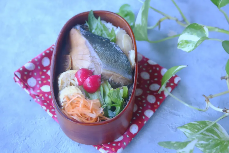 鰤の照り焼き弁当！|豆子さん