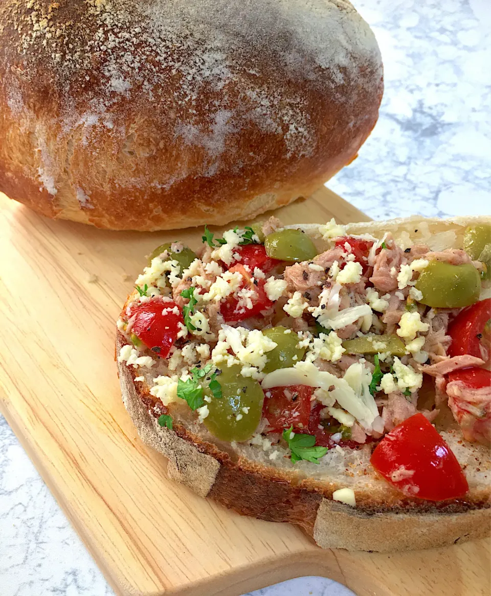 みずほさんの料理 林檎酵母のカンパーニュでタルティーヌ  夏みかん酵母種で作りました(∩´∀`∩)💕|sucreroomさん