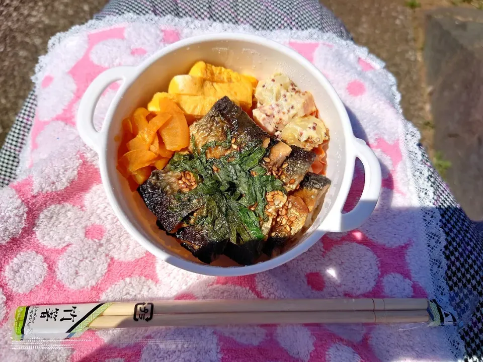 Snapdishの料理写真:★今日のお弁当★
❇️秋刀魚の蒲焼どーん|☆Chieco☆さん