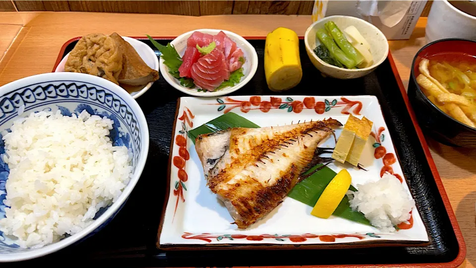 アカウオの粕漬け定食@わさび(月島)|塩豚骨さん