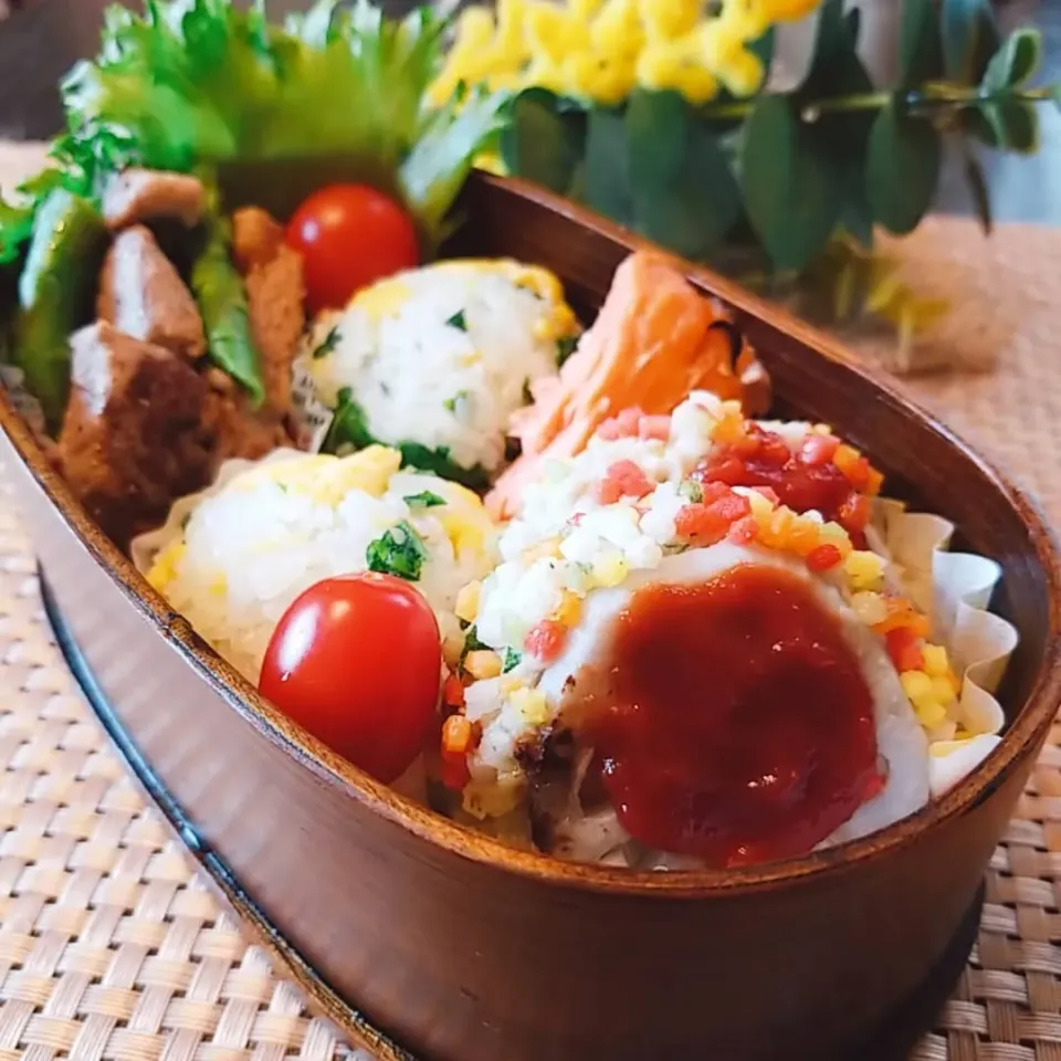 今日のお弁当。
蓮根のはさみ焼き。ぶぶあられをつけて。|yoshiyoshiさん