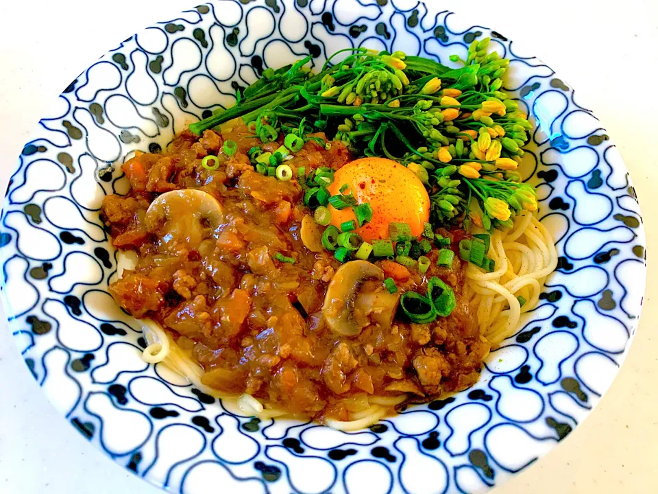 Snapdishの料理写真:糖質ゼロ麺でカレーまぜそば風🍜|ひろりんさん