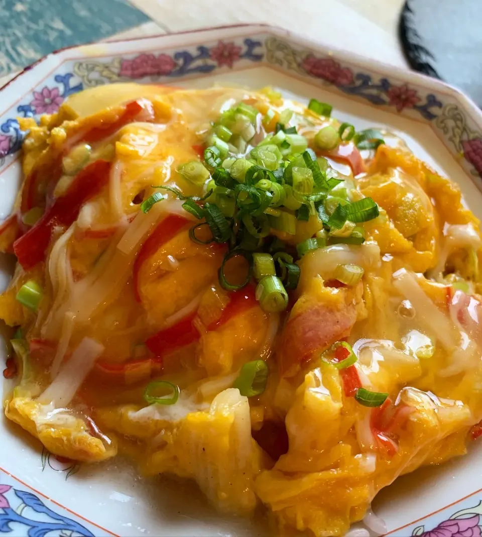 Snapdishの料理写真:カニカマで作る天津飯🦀|みっこちゃんさん