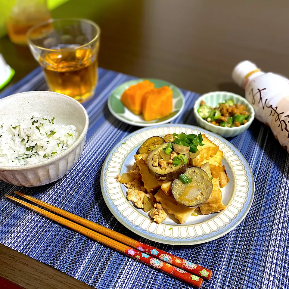 Snapdishの料理写真:厚揚げとなすのそぼろ味噌炒め　オクラ納豆　かぼちゃ煮|ちぐあささん