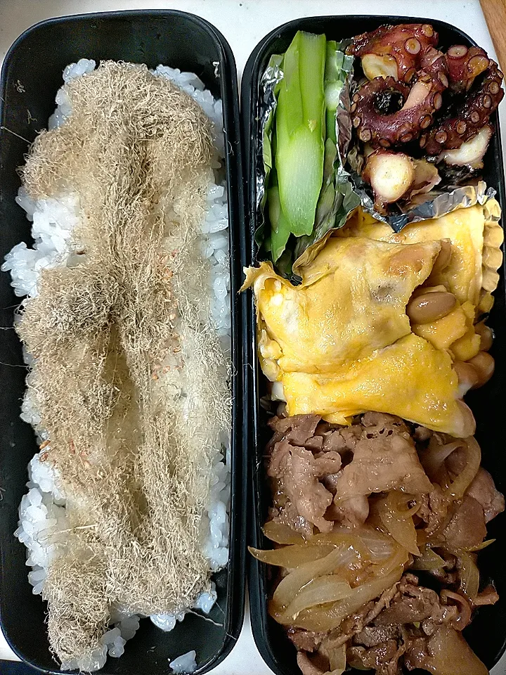 豚のしょうが焼き弁当
★蒸し大豆のチーズ卵焼き
★タコのカレー粉焼き
★アスパラ|芽亜里さん