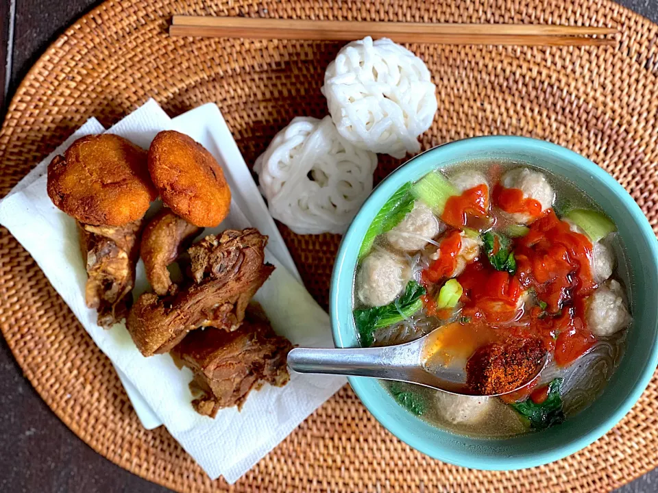 Snapdishの料理写真:Bakso lunch|yeni kartikasariさん