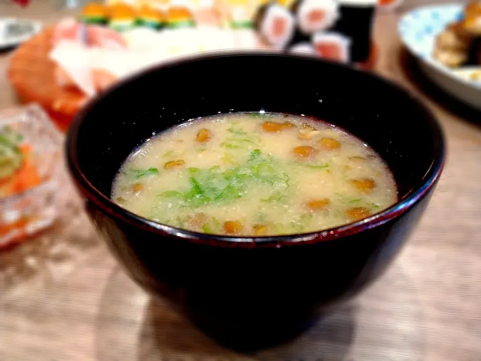 なめこと生青のりのお味噌汁|古尾谷りかこさん