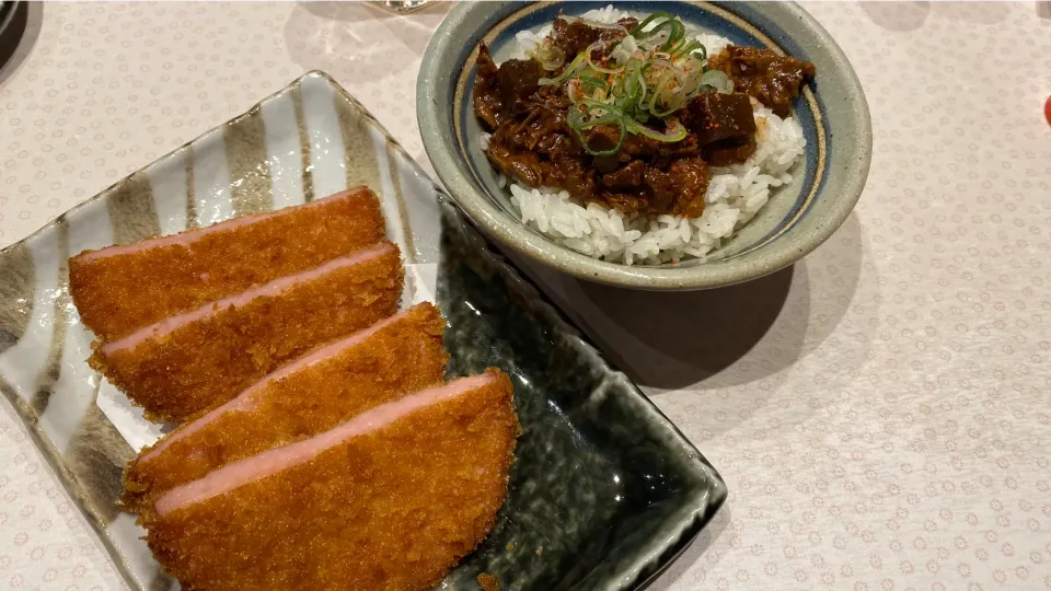 矢場とんのハムカツとどて丼|Morito Kamiyaさん